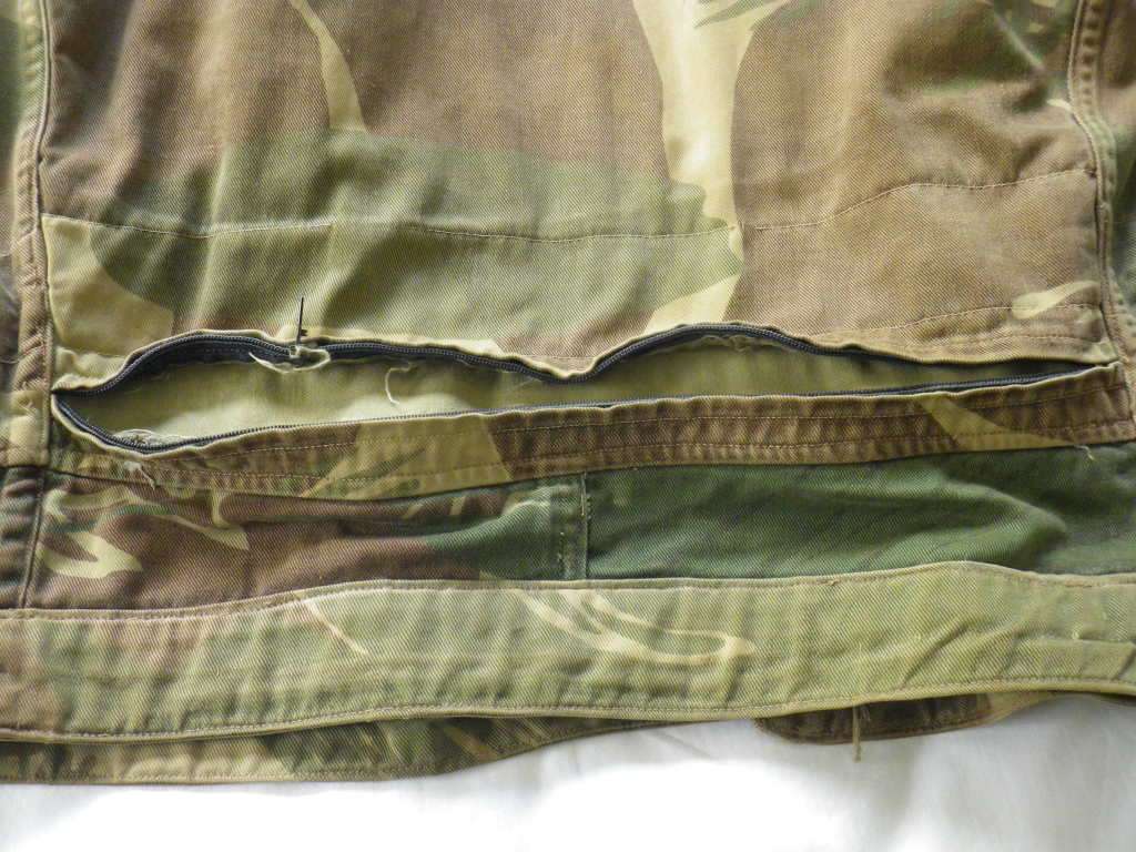 RHODESIAN ARMY JACKET MODIFIED TO BUNNY - SLEEVES CUT OFF, AS USED - SOME FREYING/MINOR HOLE (8437)