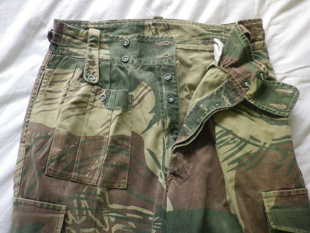 RHODESIAN ARMY CAMMO TROUSERS - APPROX MEDIUM - METAL WAIST CLIPS - ANKLE TIES MISSING  (8436)