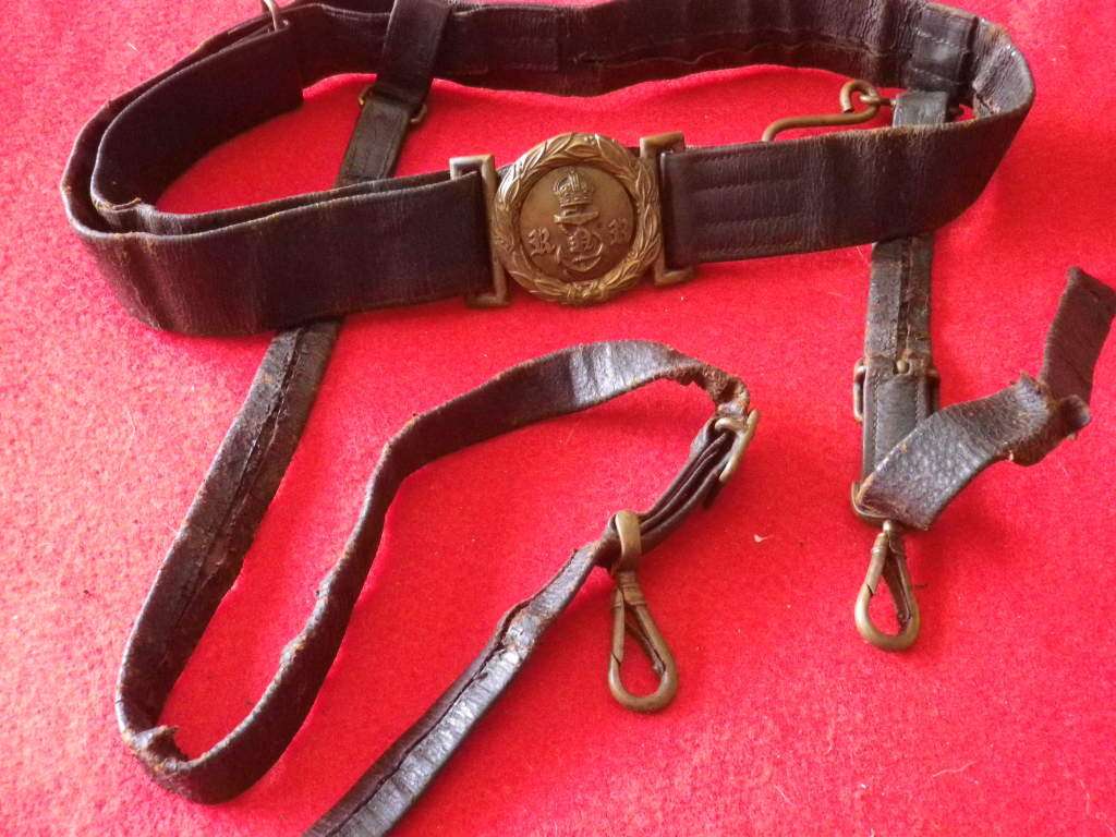 ROYAL NAVY - ROYAL NAVAL RESERVE WW1 OFFICERS SWORD BELT + CLASP - MAX LENGTH 87cm/34`  (4216)