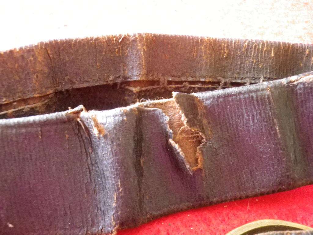 ROYAL NAVY - ROYAL NAVAL RESERVE WW1 OFFICERS SWORD BELT + CLASP - MAX LENGTH 87cm/34`  (4216)