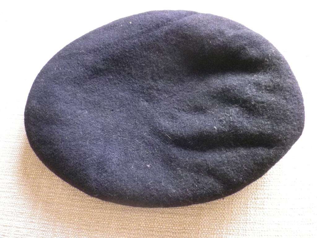 RHODESIAN ARMY SERVICES CORPS. BERET -  RIM 53cm / 21`                  (8584)