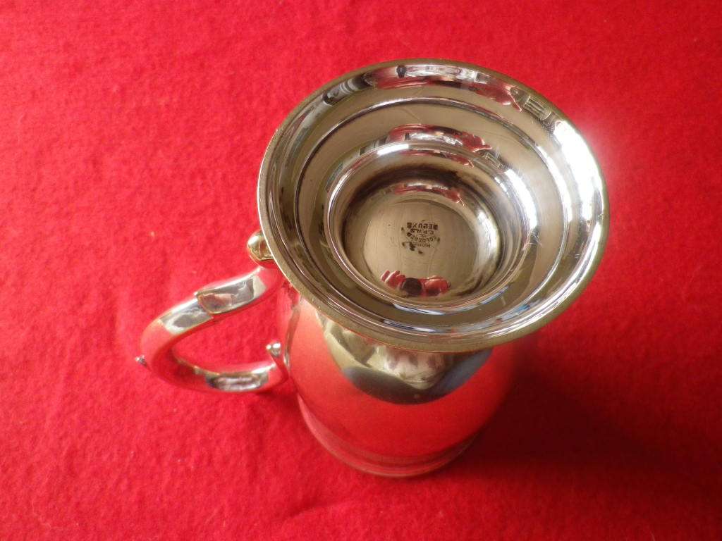 ROYAL RHODESIA REGT. SILVER PLATED MUG, PRESENTED TO CAPT. JH COLE 1963     (8592)