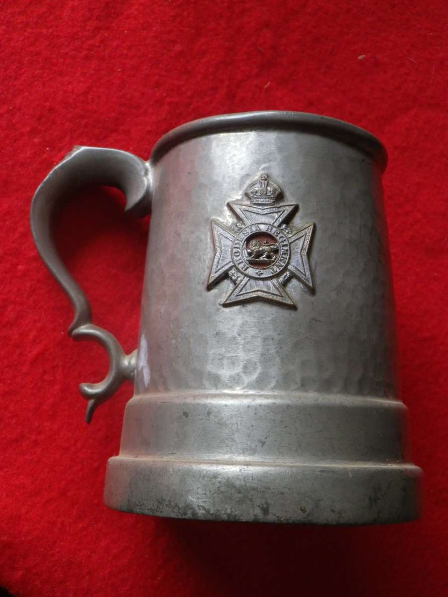 RHODESIA REGIMENT PEWTER MUG - CIRCA WW2 - WITH GLASS BOTTOM                    (8593)