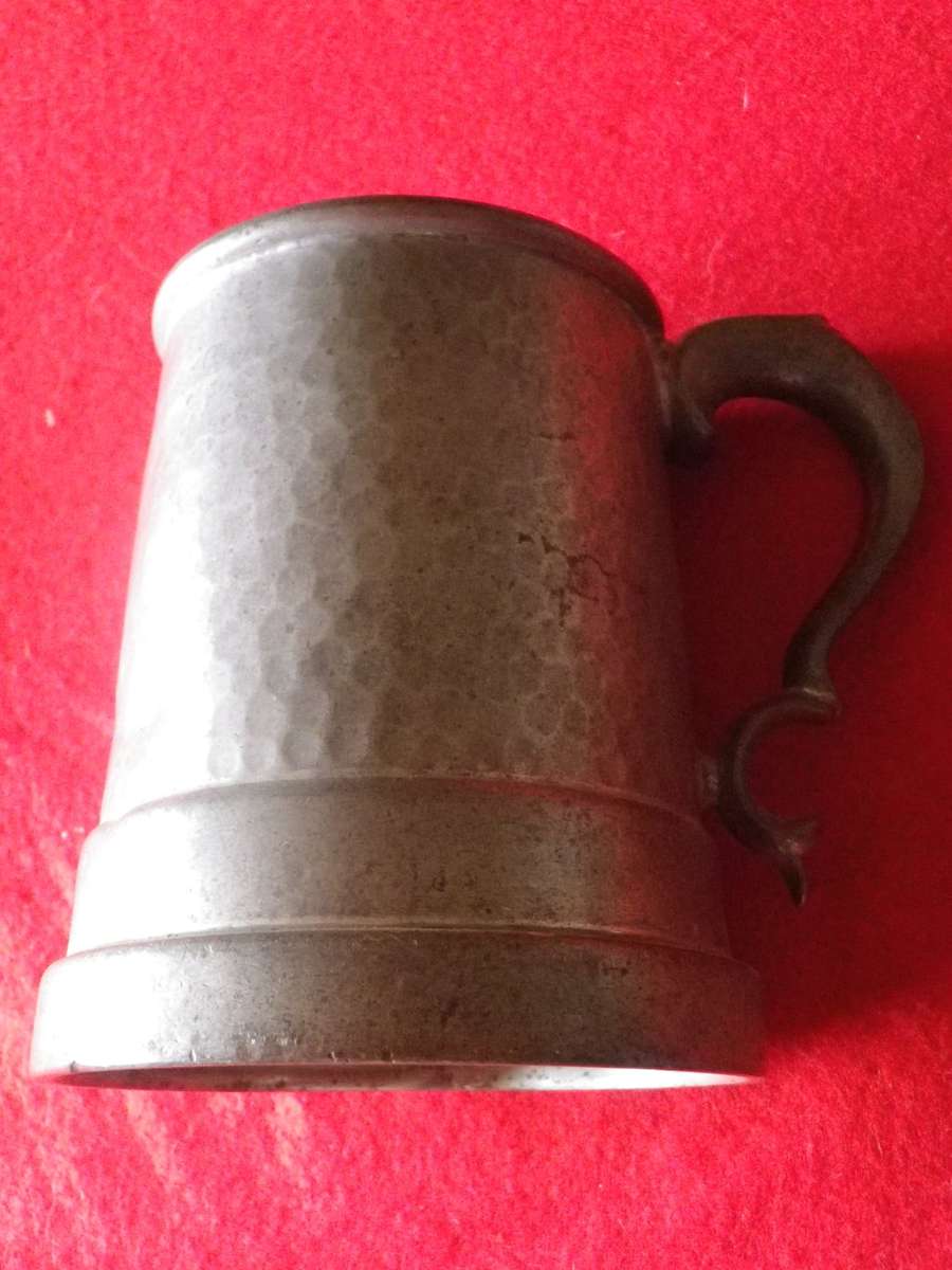RHODESIA REGIMENT PEWTER MUG - CIRCA WW2 - WITH GLASS BOTTOM                    (8593)