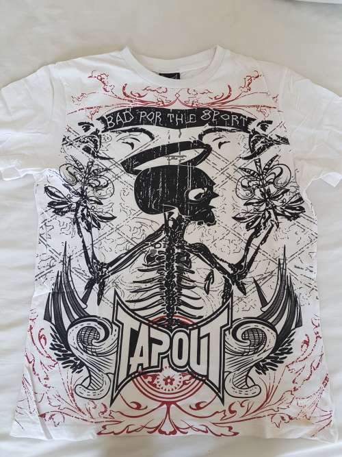 Men's "Tapout" Tshirt / Size: Medium / In Excellent Condition