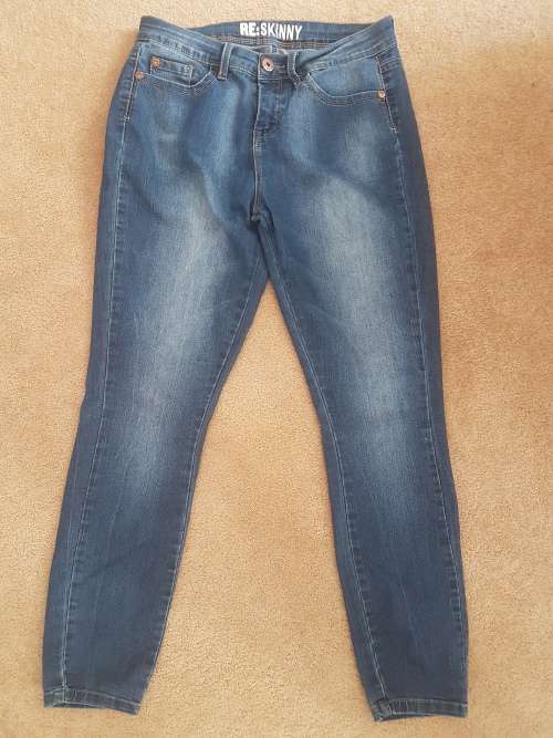 Ladies Jeans "RE Woolworths Skinny Jeans" Quailty Brand / Size: 32 / In Excellent Condition