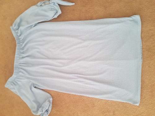 Pretty Gingham Off The Shoulder Dress with Cut Out Sleeves / Size: Medium