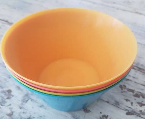 Set of 4 Plastic Cereal Bowls