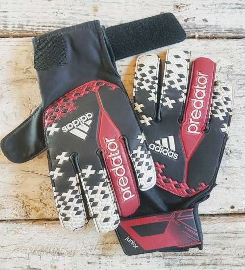 Adidas Predator Junior Goalie Gloves / Size: 8