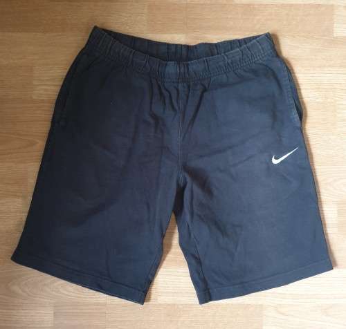 Nike Shorts with Elasticated Waist / Colour: Black / Size: Medium