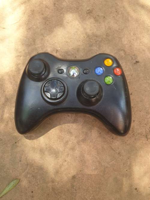 Microsoft Xbox 360 wireless controller (Please read detail)