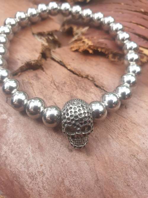 Stainless steel beaded bracelet with skull centre piece / Bargain R1 bid!