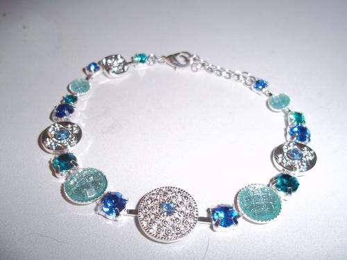 Stunning bling bracelet with blue & aqua stones & diamantes