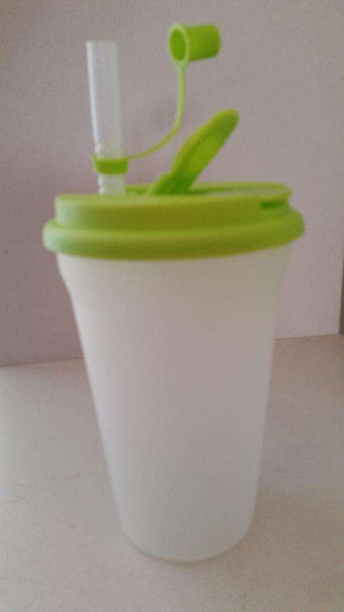 Toddlers Own Tumbler with Lid & Straw / Bargain R1 Starting Bid!