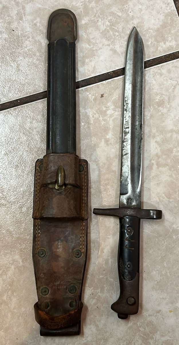 Italy - Italian Carcano Bayonet with Sheath