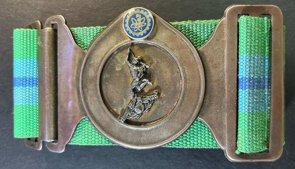 SADF - Army Signals with 3 Electronic Workshop Button Badge Stable Belt