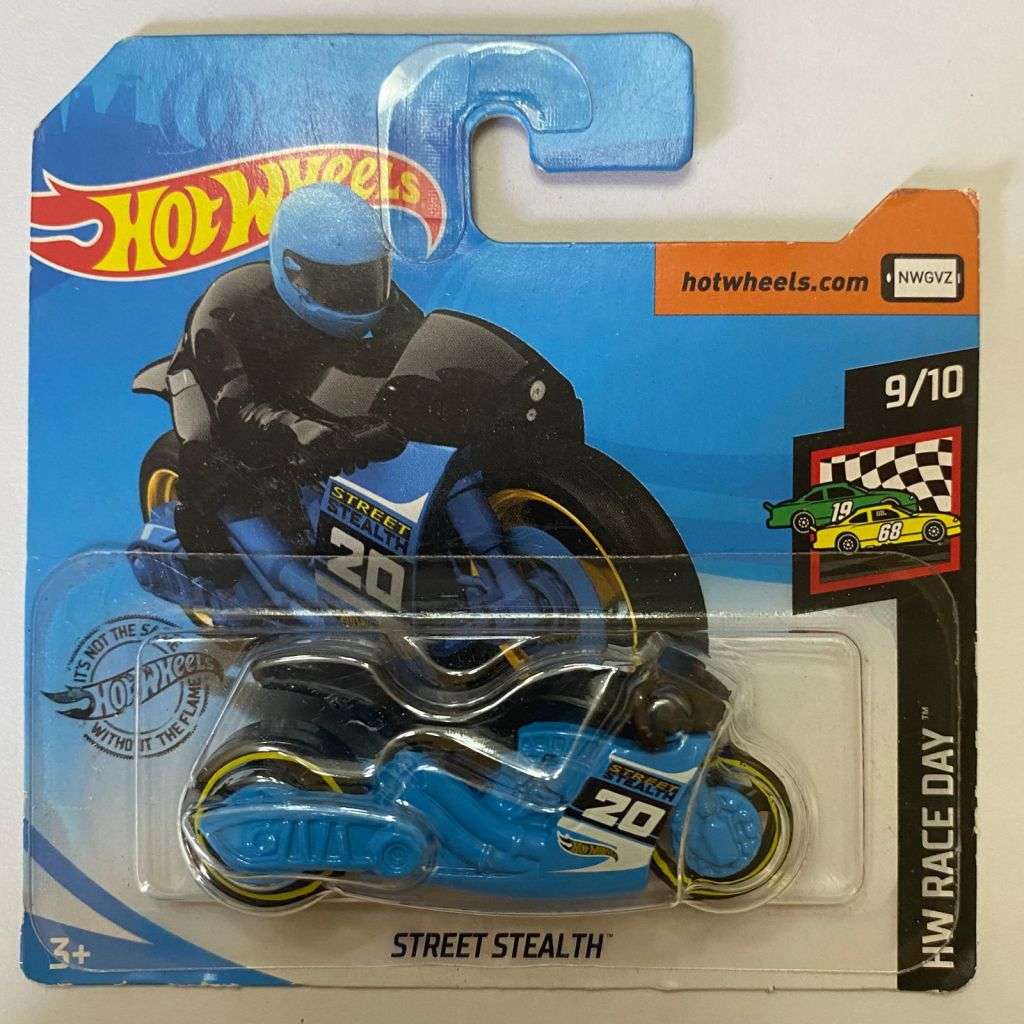 Hotwheels Diecast on Card:2020 Race Day