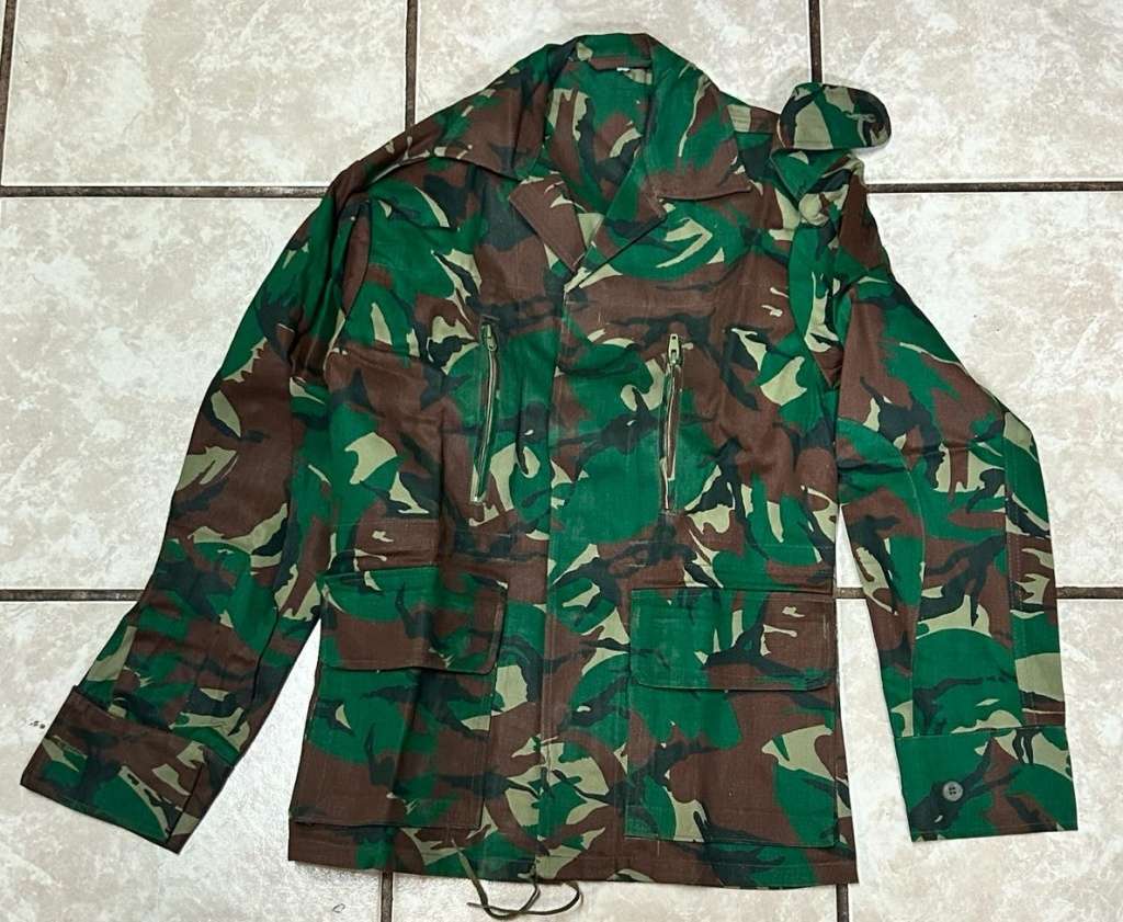 SADF - Recce Copy Renamo Camo Jacket ( Mint and Unworn ) Size Small