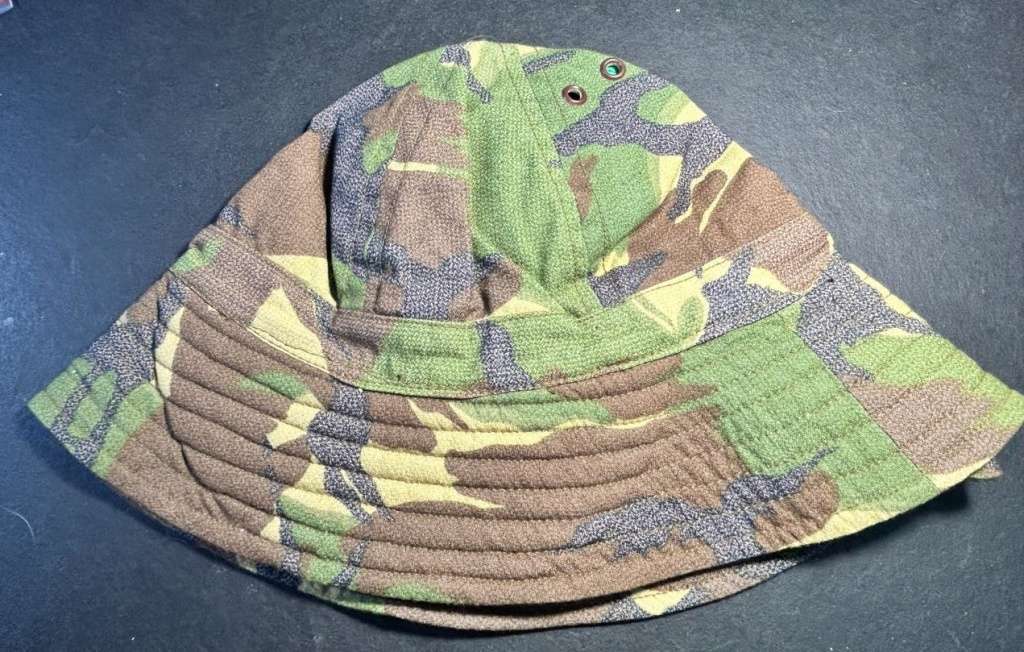 SADF - Recce Copy Tanzania Bush Hat - Mint and Unworn ( Medium )