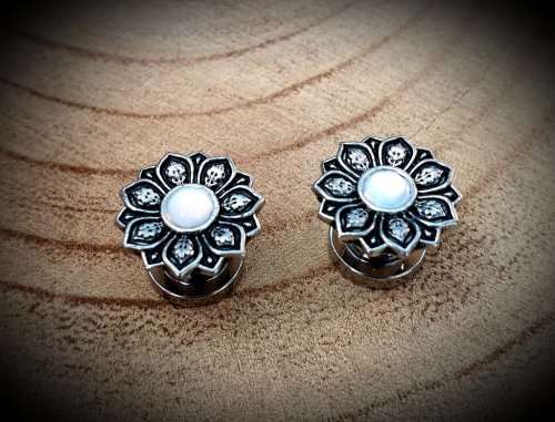 6mm Opalite Flower Floral Screw Fit Plugs, Stretched Lobes Ears, Stretchers, Plugs Tunnels