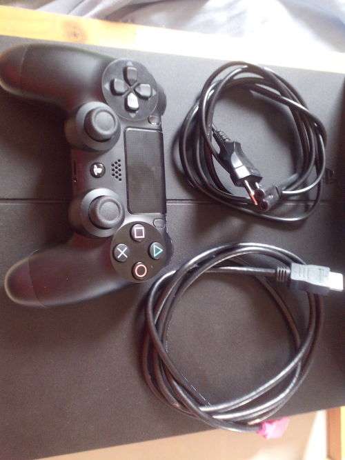 PS4 Console 1TB Plus 5 Games
