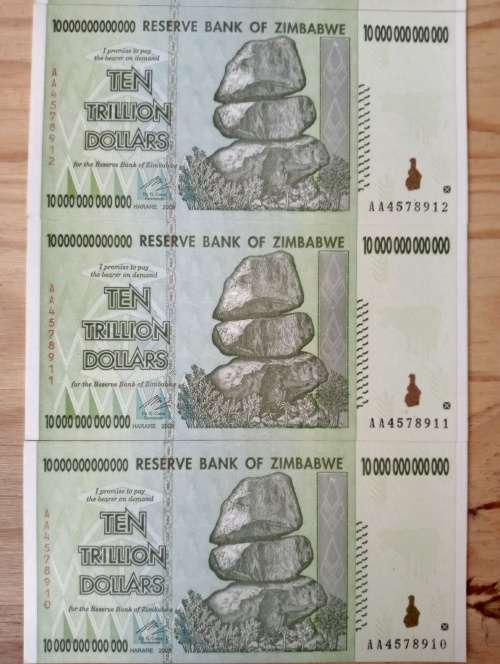 Set of 5 x 10 Trillion Zimbabwe Dollar Notes AA Series UNC