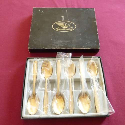 Boxed set of six gold plated teaspoons