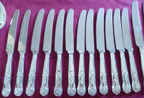 Canteen of kings pattern cutlery - for 12