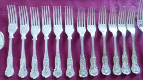 Canteen of kings pattern cutlery - for 12