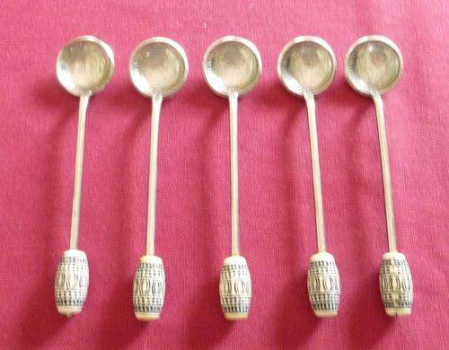 Set of coin spoons