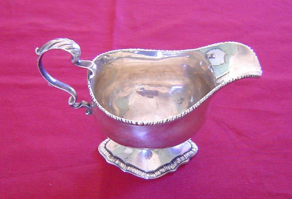 Georgian silver sauce boat - london 1772