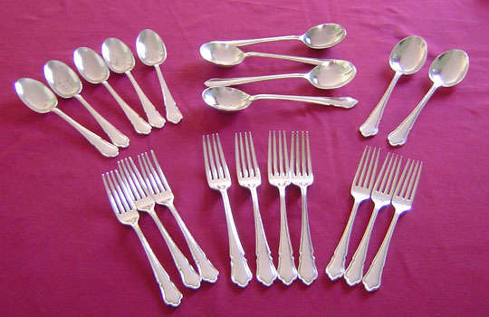 14 pieces Dubarry pattern cutlery - please note