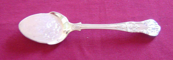 Queens pattern bon bon spoon