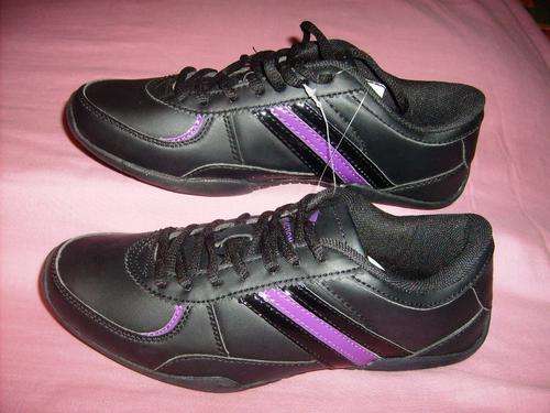 100% ORIGINAL PRO ACTION SNEAKERS-SIZE 5