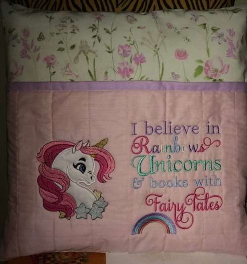 Reading Pillow - Unicorn - 40x40cm Inner included