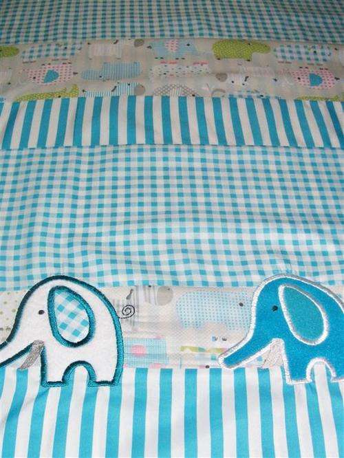 Blue & White Duvet Cover & Pillowcase for Baby. (Zoo Animals)