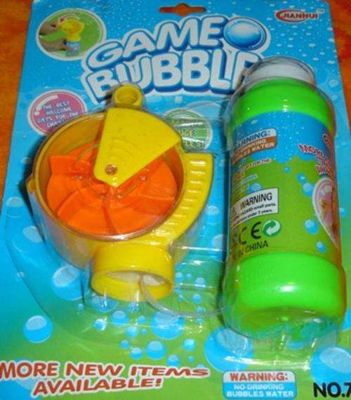 BUBBLEMANIA GAME AND OTHER BUBBLES ITEMS (BUBBLE FUN KIT)