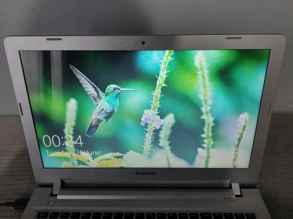 Lenovo Ideapad 500-15ISK*i7-6500U*8GB RAM*512GB HDD*15.6 Screen *Need new battery*