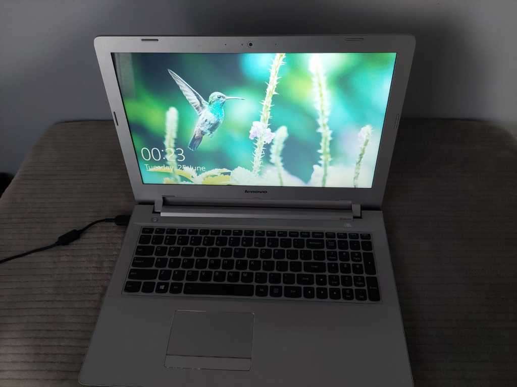 Lenovo Ideapad 500-15ISK*i7-6500U*8GB RAM*512GB HDD*15.6 Screen *Need new battery*