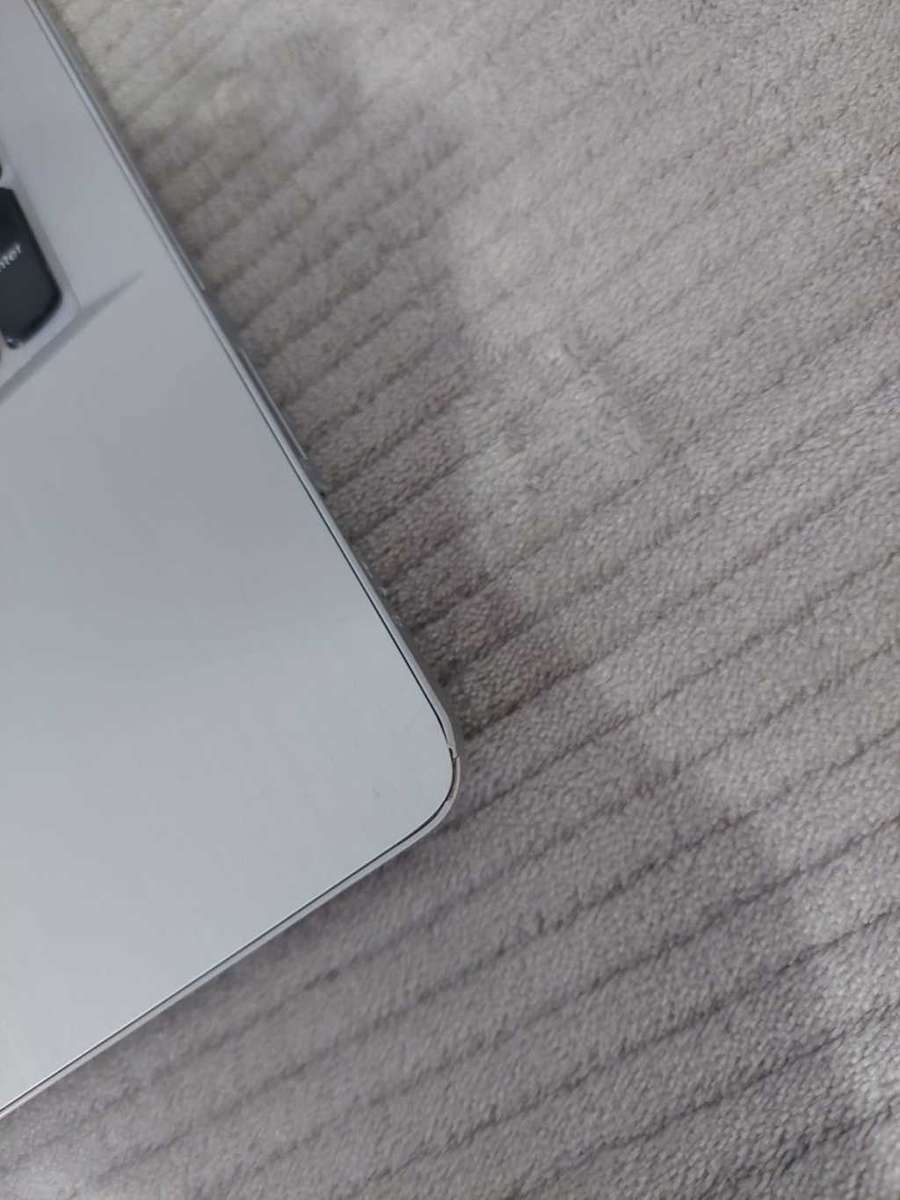 Lenovo Ideapad 500-15ISK*i7-6500U*8GB RAM*512GB HDD*15.6 Screen *Need new battery*