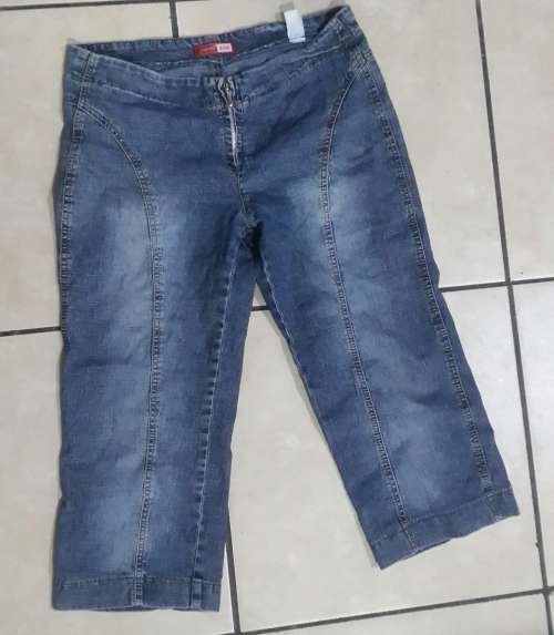 ladies jeans, three-quarter, blue, size 12