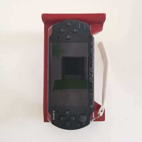 Sony PSP-3004 Piano Black Console Bundle