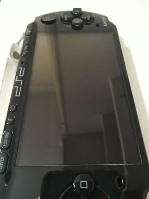 Sony PSP-3004 Piano Black Console Bundle