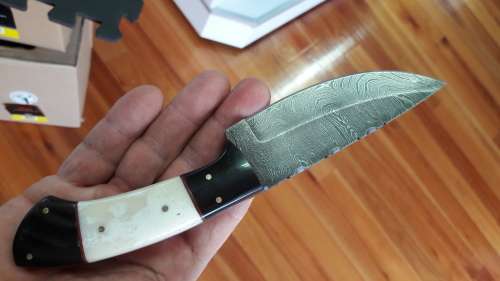 DAMASCUS Hand Made Knife, NEW Design, Great as a GIFT to any Father. Money back if not happy.