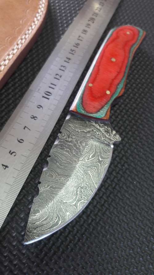 DAMASCUS Hand Made Knife, NEW Design, a MUST for any knife collector. Money back if not happy.