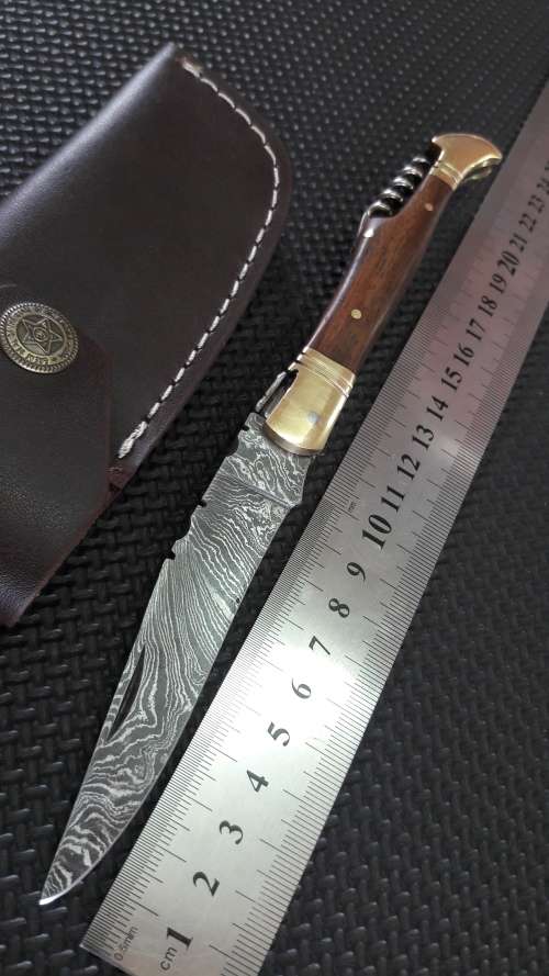 DAMASCUS Hand Made Foldable Laguiole style knife, Leather Pouch included. Wooden HAN