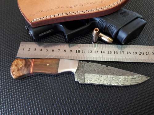 Handmade DAMASCUS Steel Knife, Wooden handle scales. Crazy R1 start, No reserve.