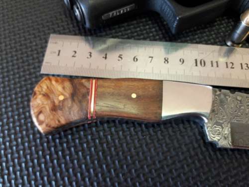 Handmade DAMASCUS Steel Knife, Wooden handle scales. Crazy R1 start, No reserve.