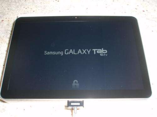 SAMSUNG Tablet 10.1V, very well looked after, complete. See pictures for condition.
