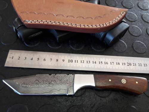 Handmade DAMASCUS Steel Knife, WOODEN handle scales. Crazy R1 start, No reserve.